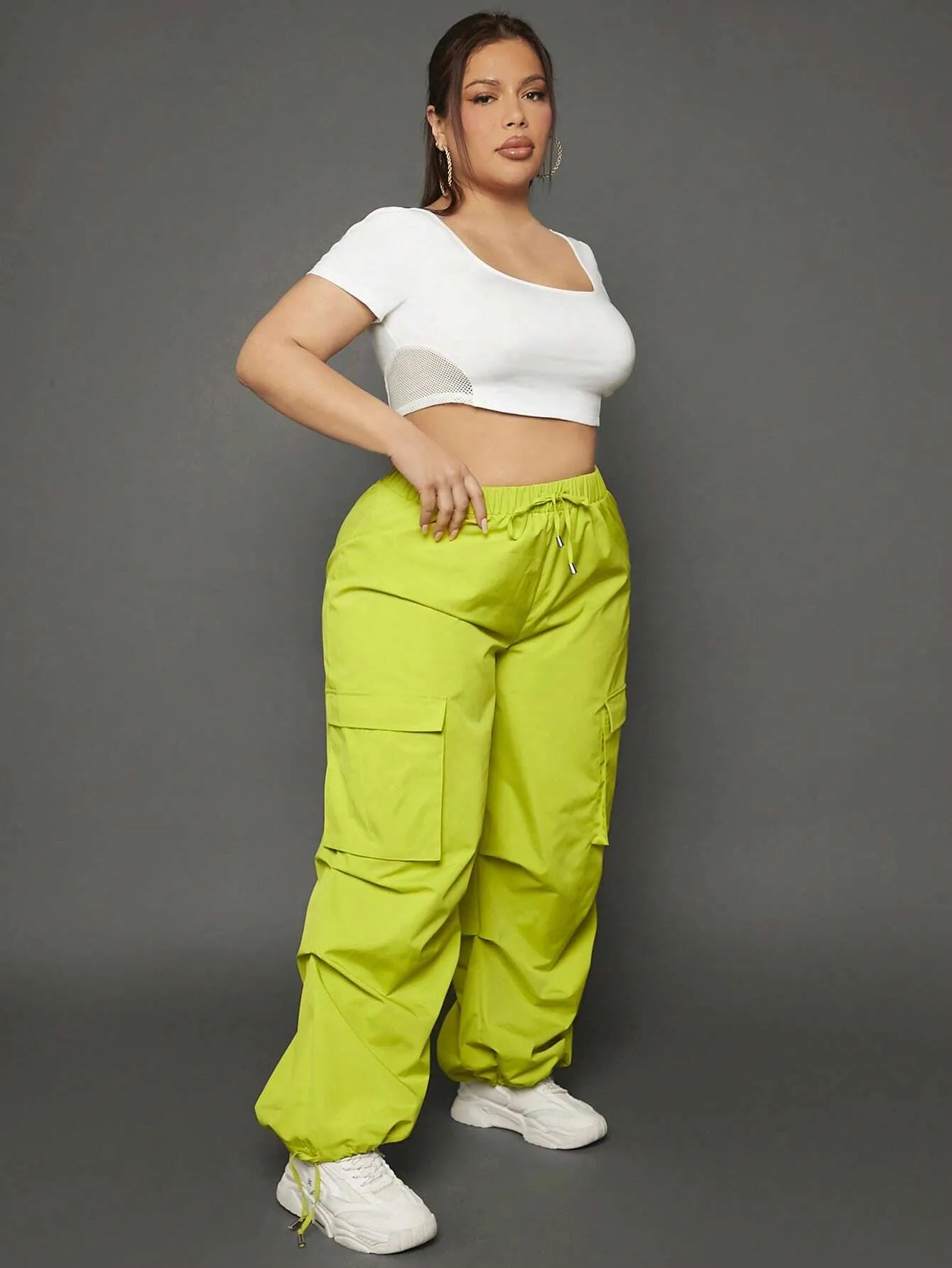 Crop Tee And Drawstring Waist Cargo Pants