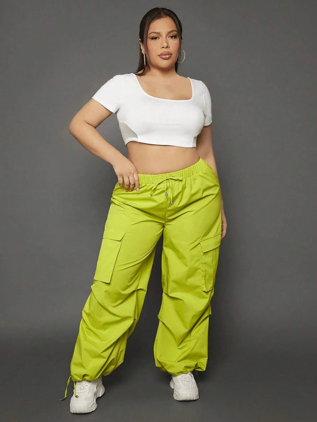 Crop Tee And Drawstring Waist Cargo Pants