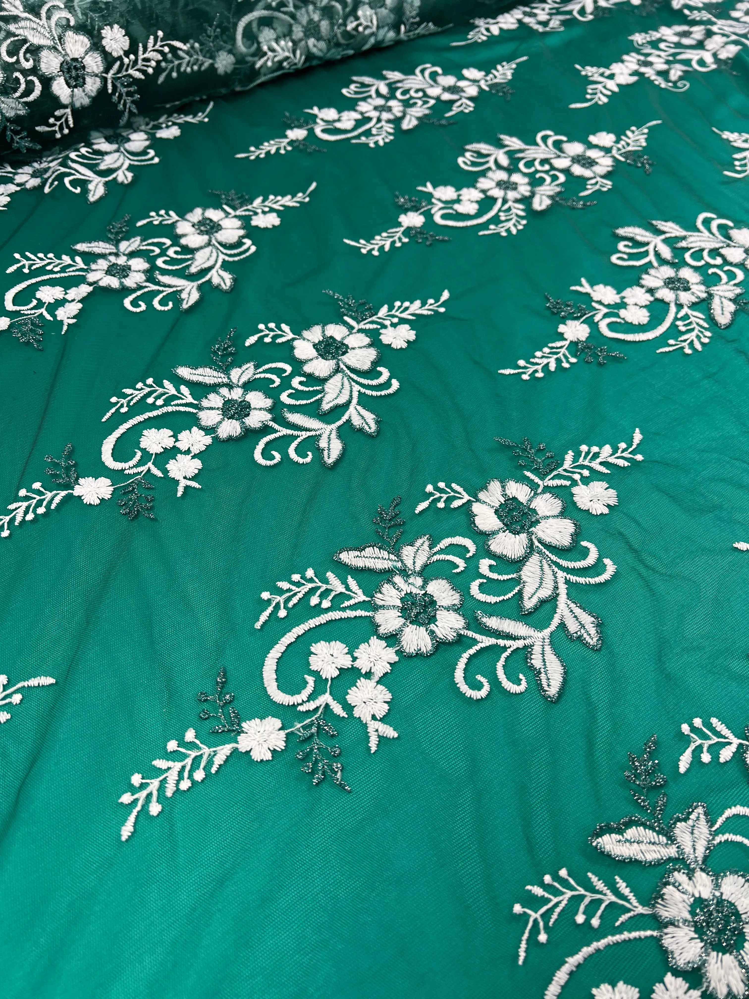 Embroidered Lace - Aztek - 150cm