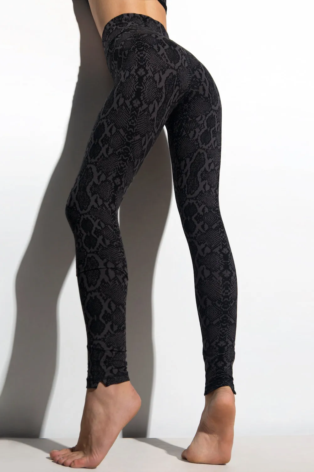 Snake Leggings - Grey Black